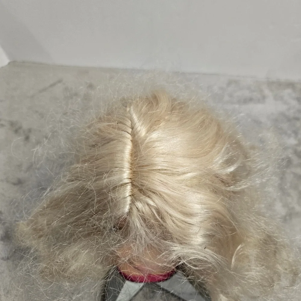 Vintage 2002 MGA Bratz Cloe Styling Head Blonde Hair Blue Eyes Star Base 9.5